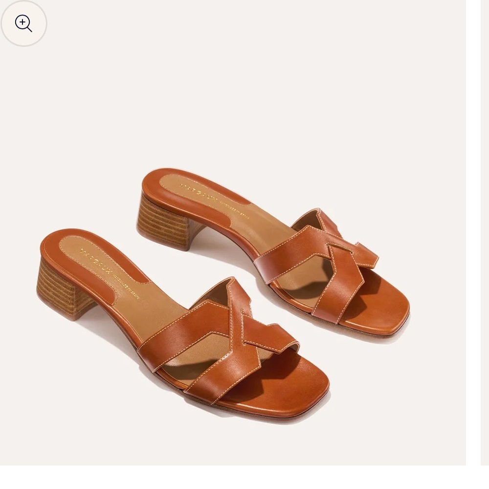 Margaux new only wore one time. I am a flat girl